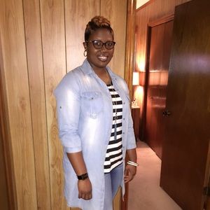 Meet your Posher, Lakeisha